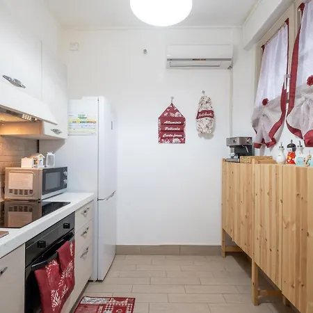Holiday home Rossini 14 Centro E Mare A Piedi